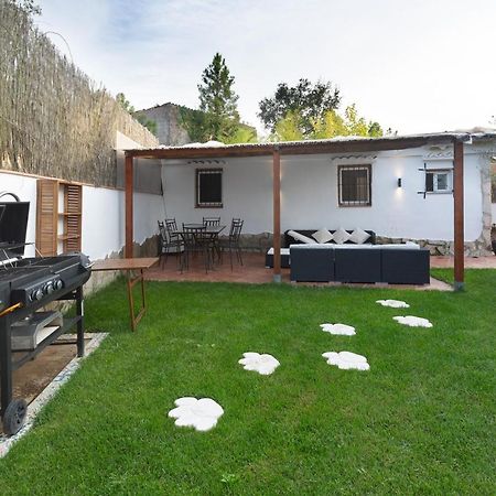 Detached Villa For 6 People In Lloret De Mar With Comunal Outdoor Swimming Pool Puigventos Exteriör bild