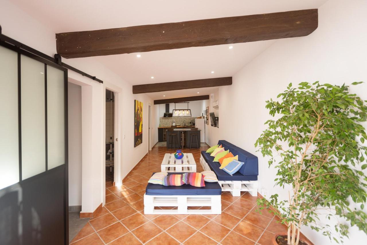 Detached Villa For 6 People In Lloret De Mar With Comunal Outdoor Swimming Pool Puigventos Exteriör bild