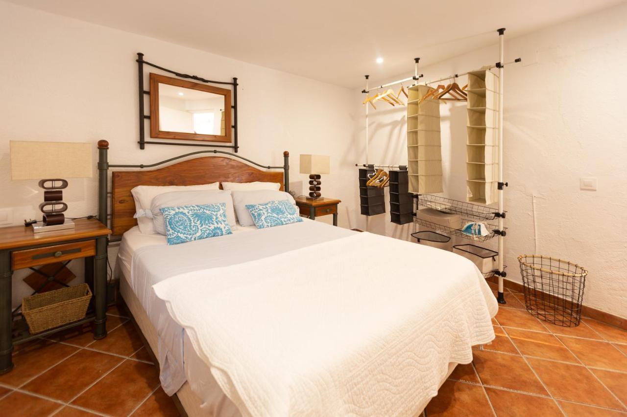 Detached Villa For 6 People In Lloret De Mar With Comunal Outdoor Swimming Pool Puigventos Exteriör bild